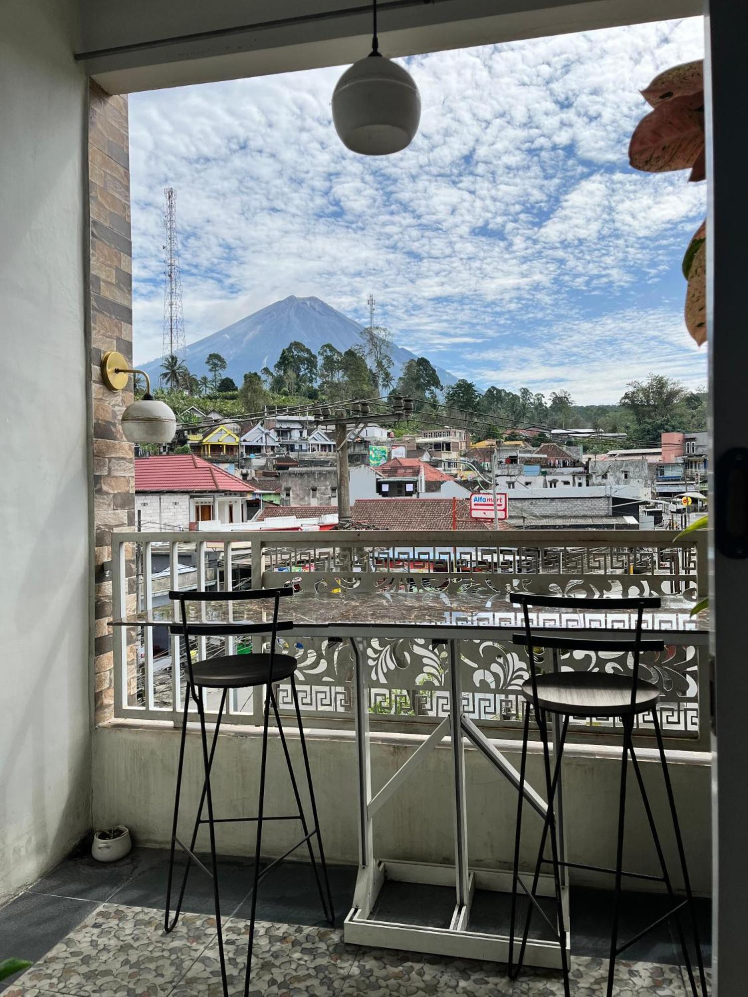 Java Hostel Tumpak Sewu Sidomukti Εξωτερικό φωτογραφία